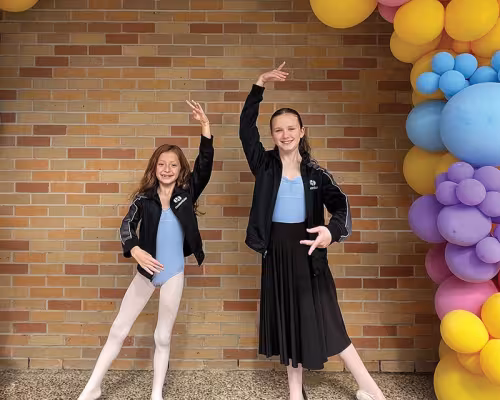 Ellie Loayza, Sophia Edwards