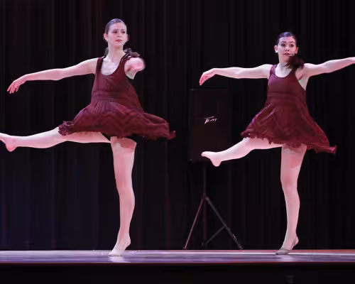 Natalie Faris, Bella Mansfield