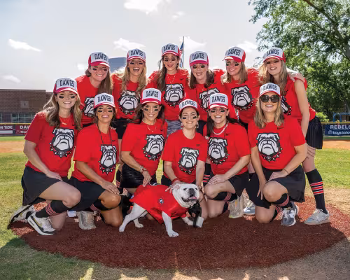 Pee Wee Bulldog moms