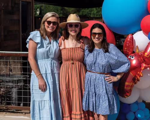 Leigh Williams, Leanne Gotcher, and Amanda Savoie