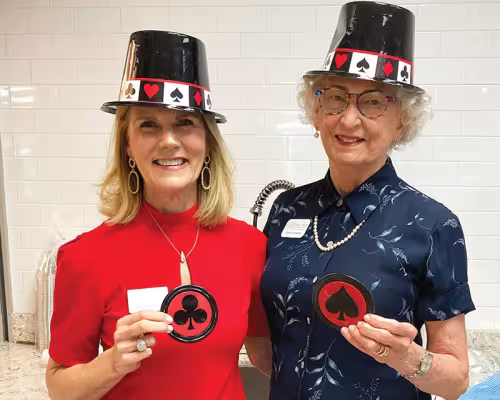 Elizabeth Jordan, Linda Schneider