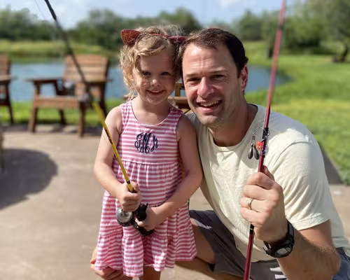 Georgia McQueen, Tyler McQueen,