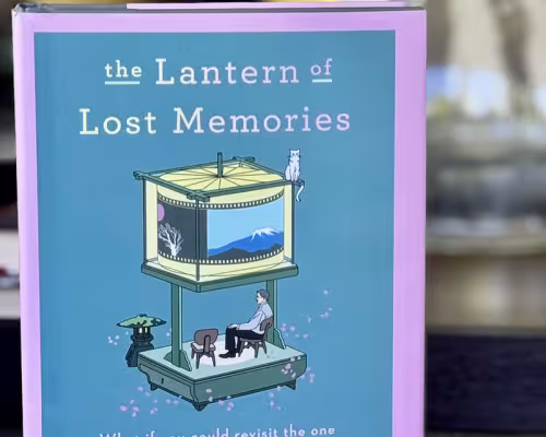 The Lantern of Lost Memories by Sanaka Hiiragi 