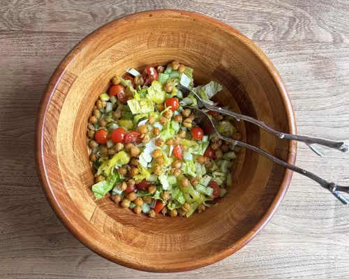 Tangy Salad with Crispy Chickpeas