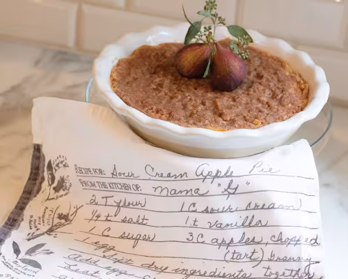 Mama G’s Sour Cream Apple Pie