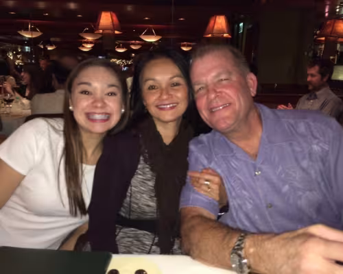 Lauren Henrichsen with her parents over Thanksgiving break