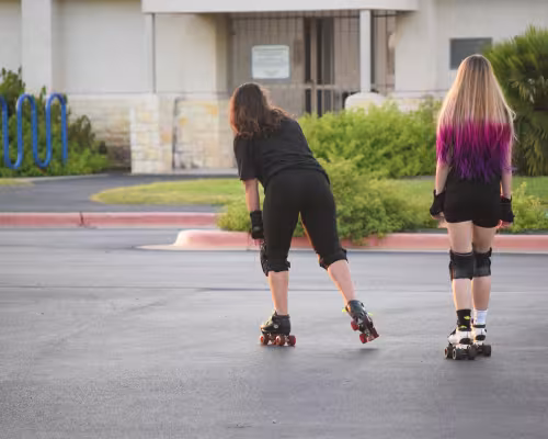 Katherine McClain, Julia Snoza