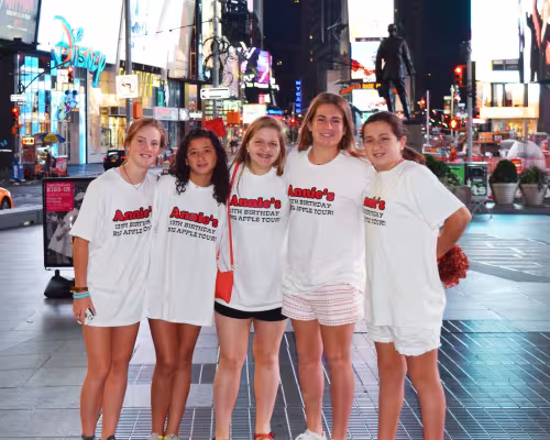 Annie Valicek, Hannah Schweitzer, Kate Weinstein, Lala Garofalo, Gabby Garofalo