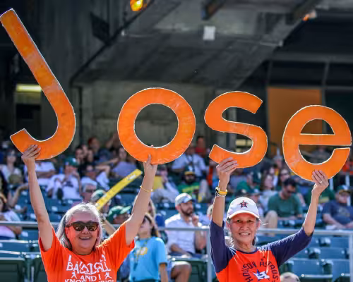 Barbara Moon, Susanna Tom