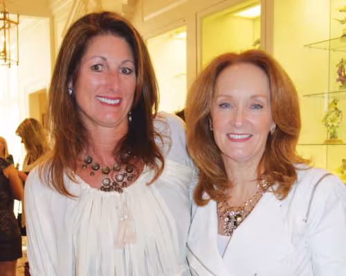 Dede Phillips, Melanie Cizik