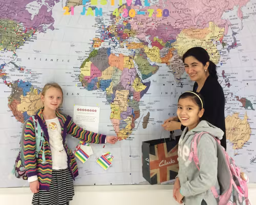 Milla Emden, Emma Bernal, Patricia Bernal