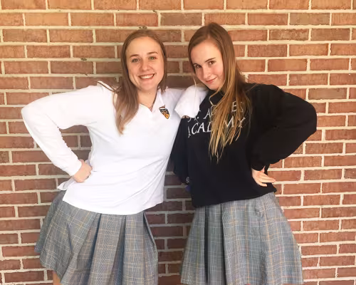 Emily Gonsoulin, Anna Costantini