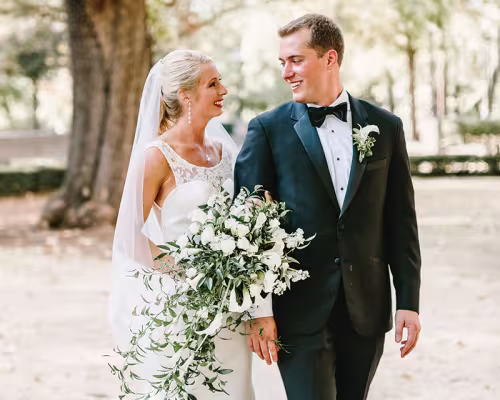 Taylor Hendrix, Lauren Hendrix