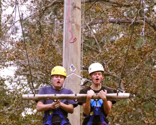 Jake Samuels, Daniel Elliott