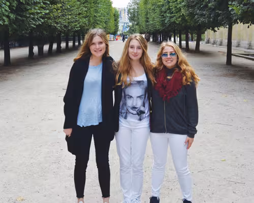 Jackie Kramer, Nicole Kramer, Isabel Kramer