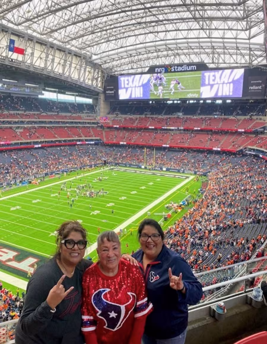 Nellie Gonzales, Estela Jaquez, Nancy Hernandez